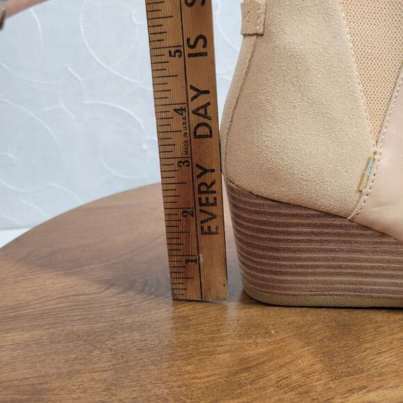 Toms Womens Kelsey Booties 6 Beige Leather Suede Round Toe Slip On Ankle Wedge - Picture 12 of 13